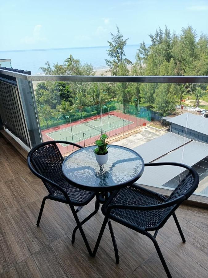 Timurbay Seafront Residence By Ozzy Azizi Kuantan Dış mekan fotoğraf
